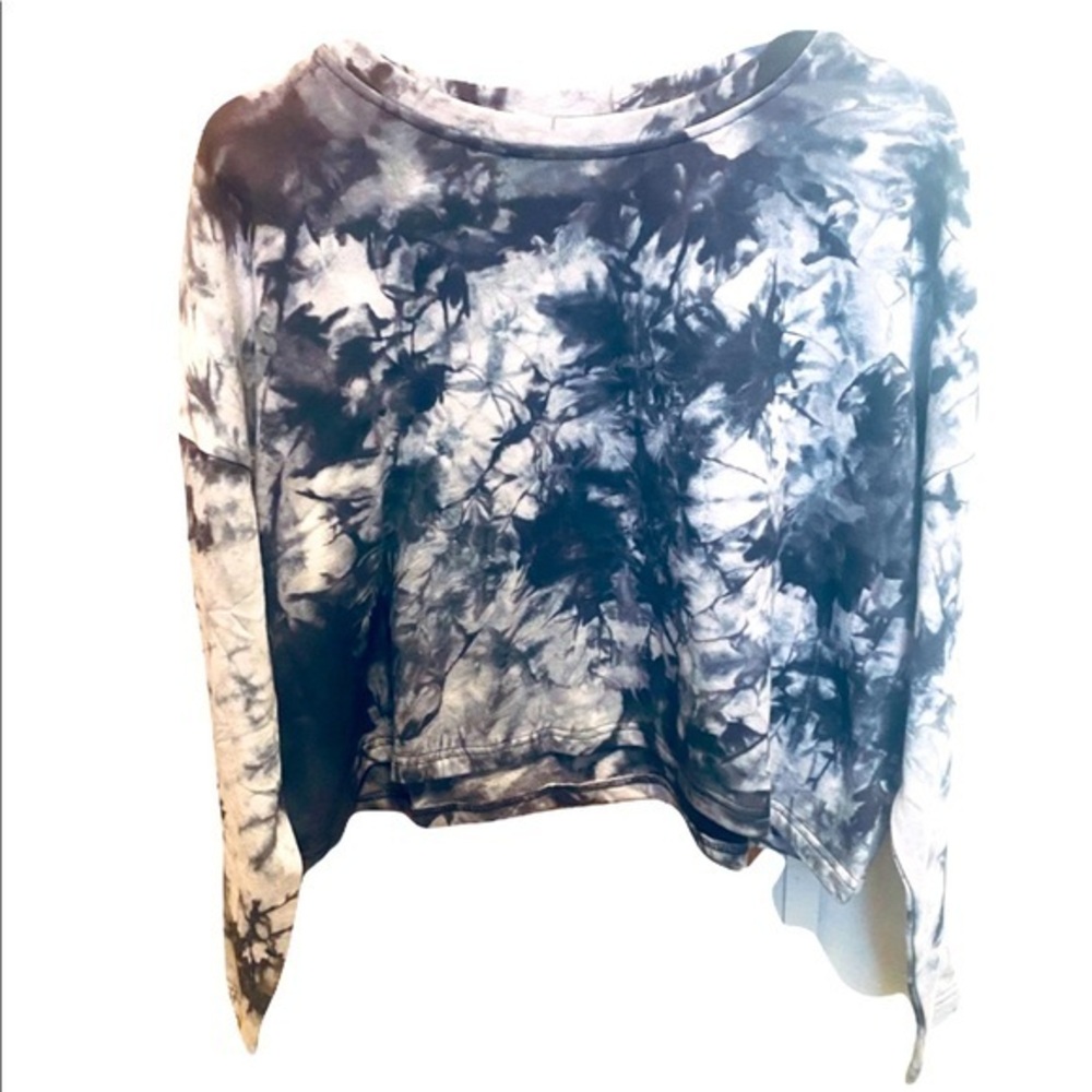 Z by Zella S grey BOHO tie dye cropped sweatshirt